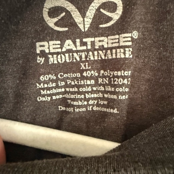 Realtree Men's Dark Grey Long Sleeve Tee with Orange Accents Size XL - Picture 4 of 5